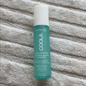 Coola make up setting spray